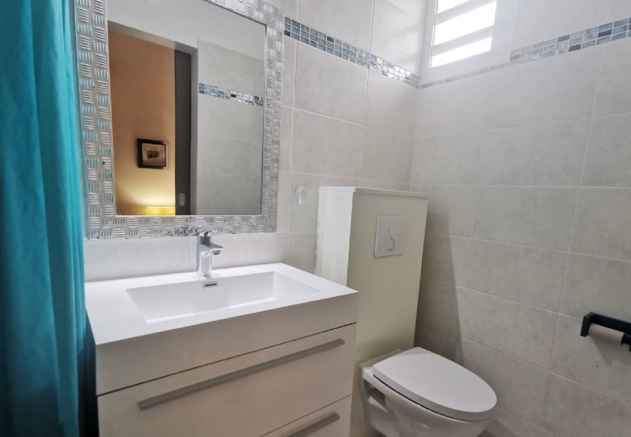 Villa in Sainte-Anne - Villa Sainte anne Ref G169A 5ch vue piscine plage