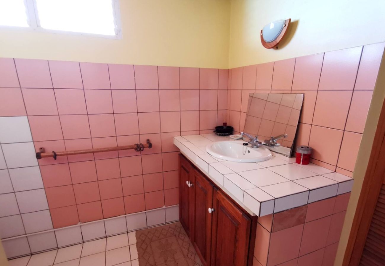 Villa in Le Diamant - Villa au Diamant Ref M133 5 ch jardin face mer