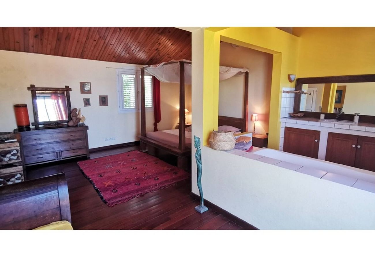 Villa in Le Diamant - Villa au Diamant Ref M133 5 ch jardin face mer