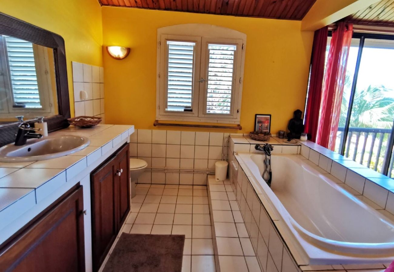 Villa in Le Diamant - Villa au Diamant Ref M133 5 ch jardin face mer