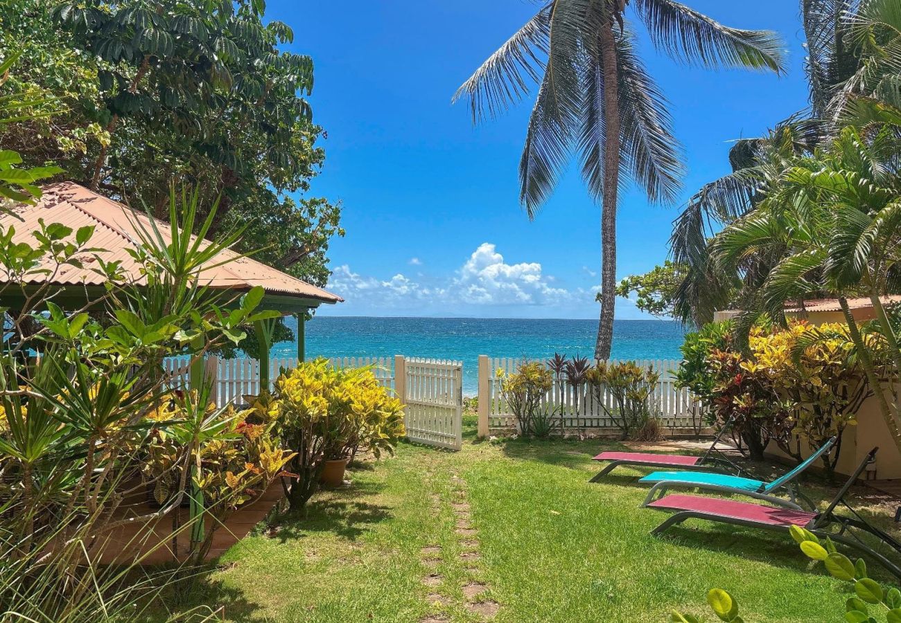 Villa in Le Diamant - Villa au Diamant Ref M133 5 ch jardin face mer
