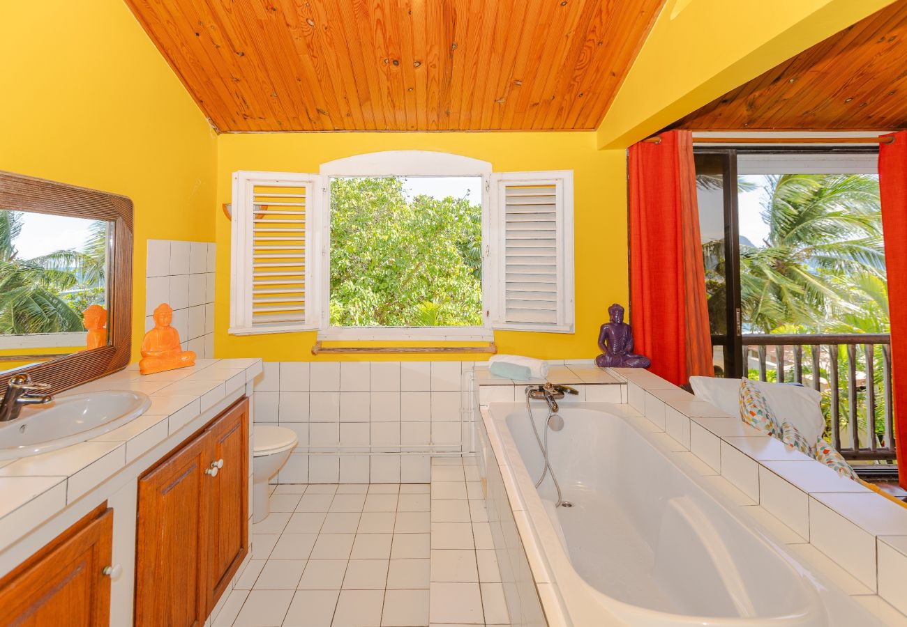 Villa in Le Diamant - Villa au Diamant Ref M133 5 ch jardin face mer