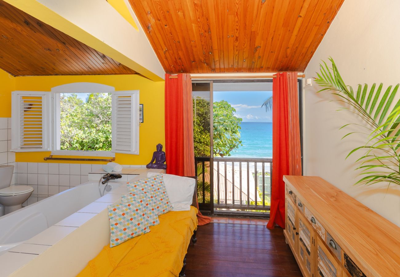 Villa in Le Diamant - Villa au Diamant Ref M133 5 ch jardin face mer
