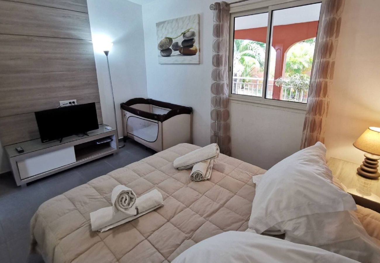 Villa in Le Gosier - Villa Sainte Anne ref G112A 5ch piscine 100m plage