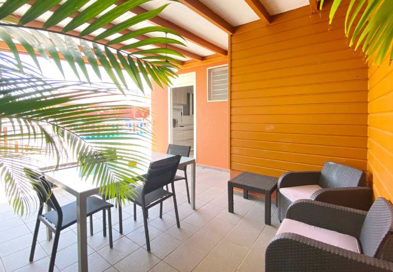 Villa in Le Gosier - Villa Sainte Anne ref G112A 5ch piscine 100m plage