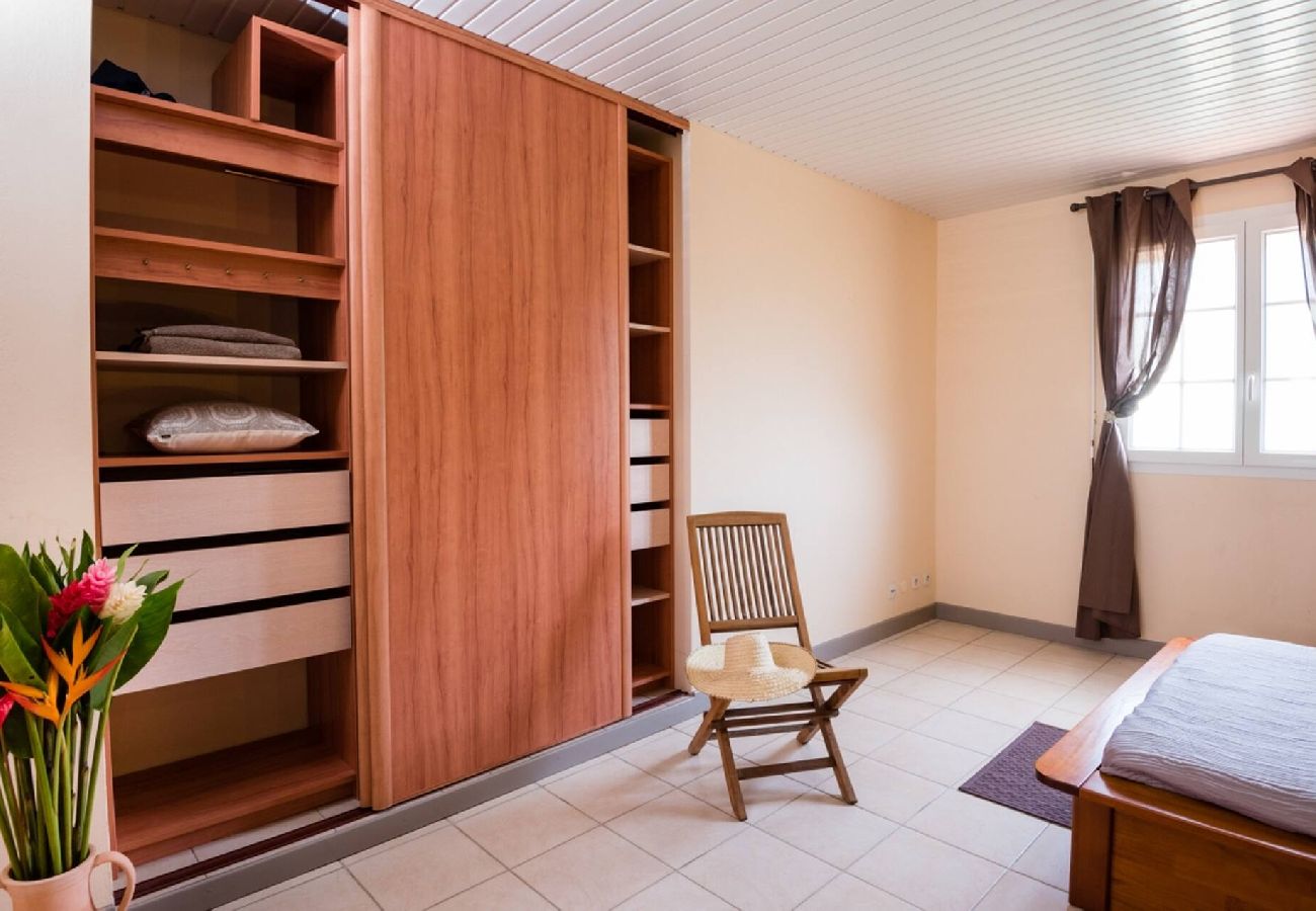 Villa in Sainte-Anne - Villa à Sainte Anne M041C 3 chambres avec piscine