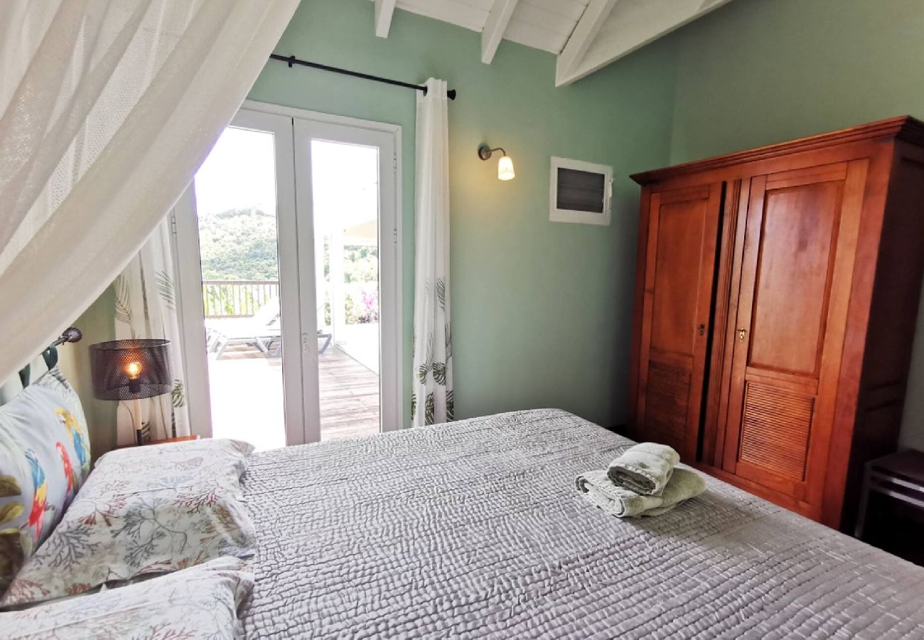 Villa in Deshaies - Villa à Deshaies G166A vue mer 3ch piscine