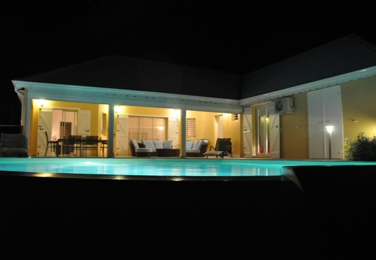 Villa in Deshaies - Villa à Deshaies G166A vue mer 3ch piscine