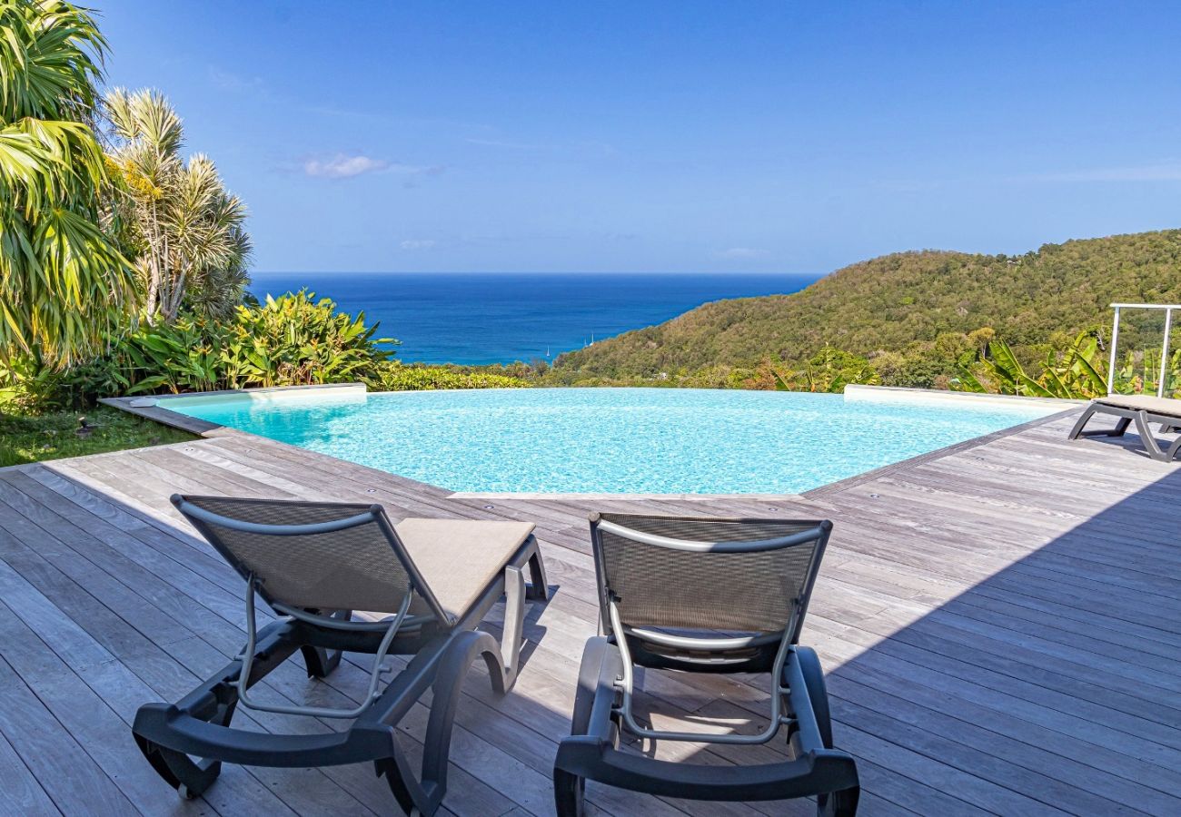 Villa in Deshaies - Villa à Deshaies G166A vue mer 3ch piscine
