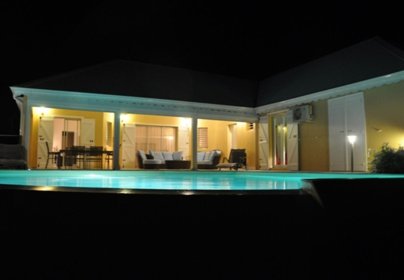 Villa in Deshaies - Villa à Deshaies G166A vue mer 3ch piscine