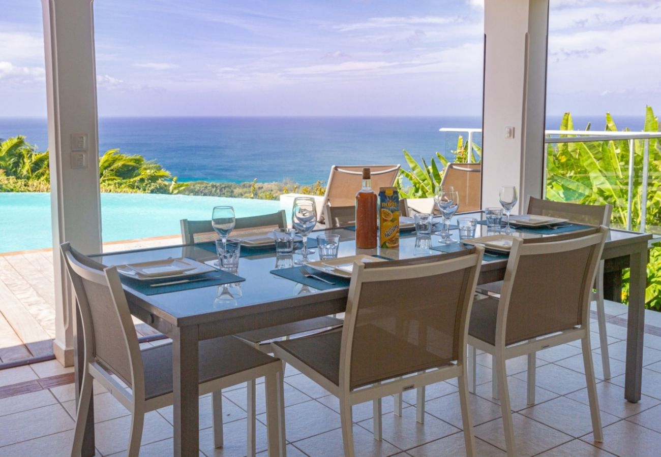 Villa in Deshaies - Villa à Deshaies G166A vue mer 3ch piscine