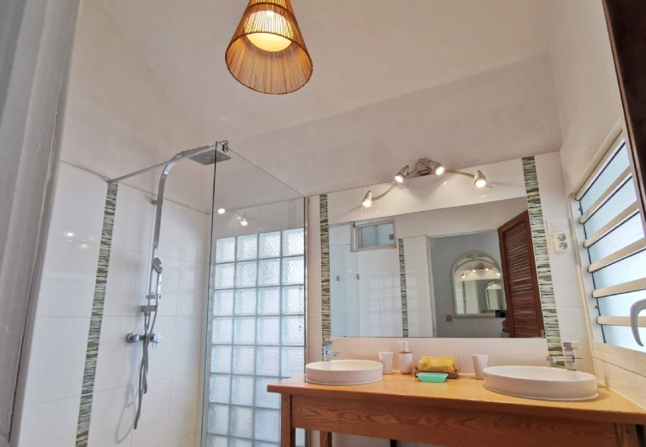 Villa in Saint-François - Villa G032 à Saint François 2 ch piscine privée
