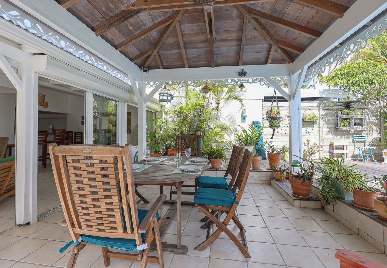 Villa in Saint-François - Villa Saint François Ref G044 2ch vue mer piscine
