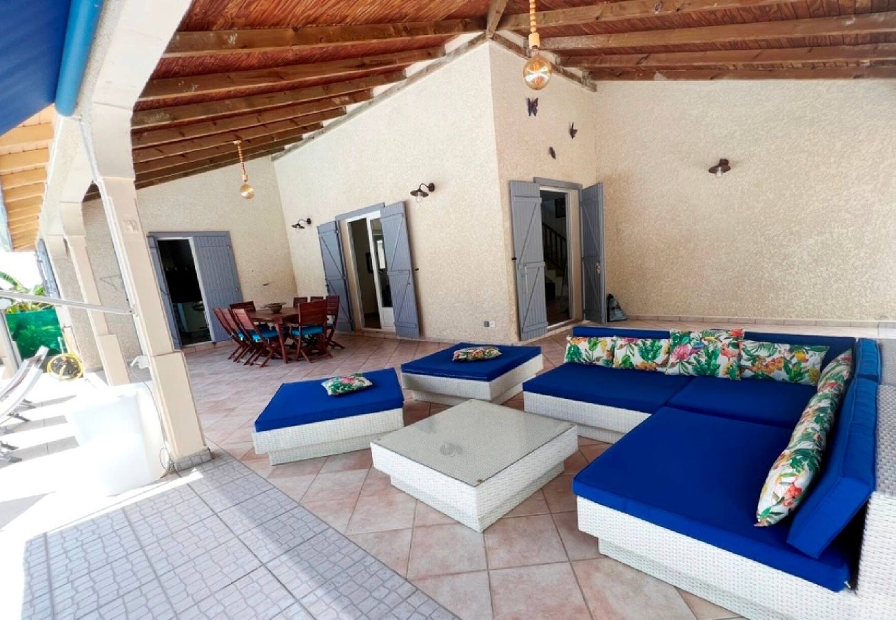 Villa in Sainte-Anne - Villa à Sainte Anne G104 3 ch piscine plage 600m