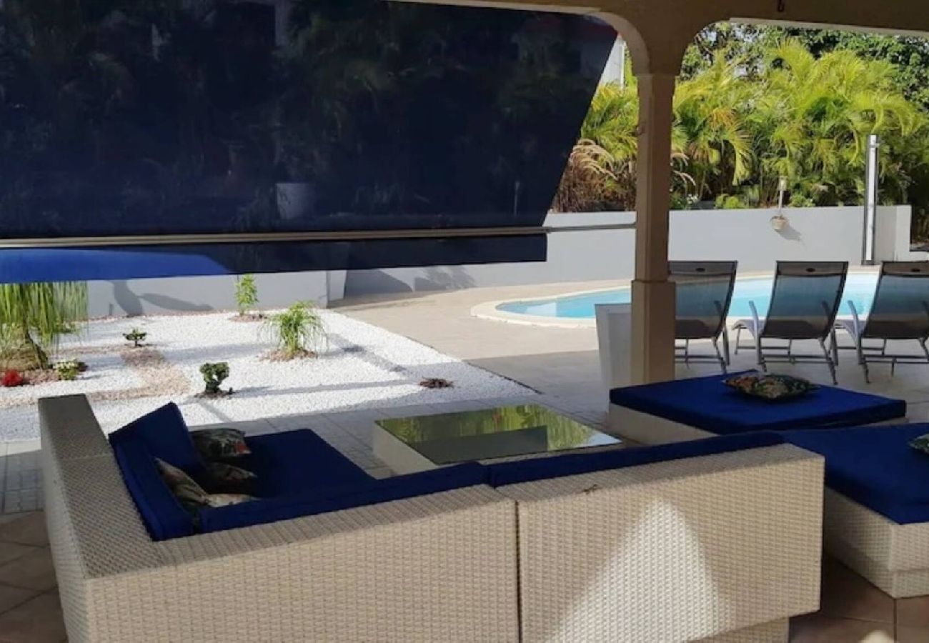 Villa in Sainte-Anne - Villa à Sainte Anne G104 3 ch piscine plage 600m