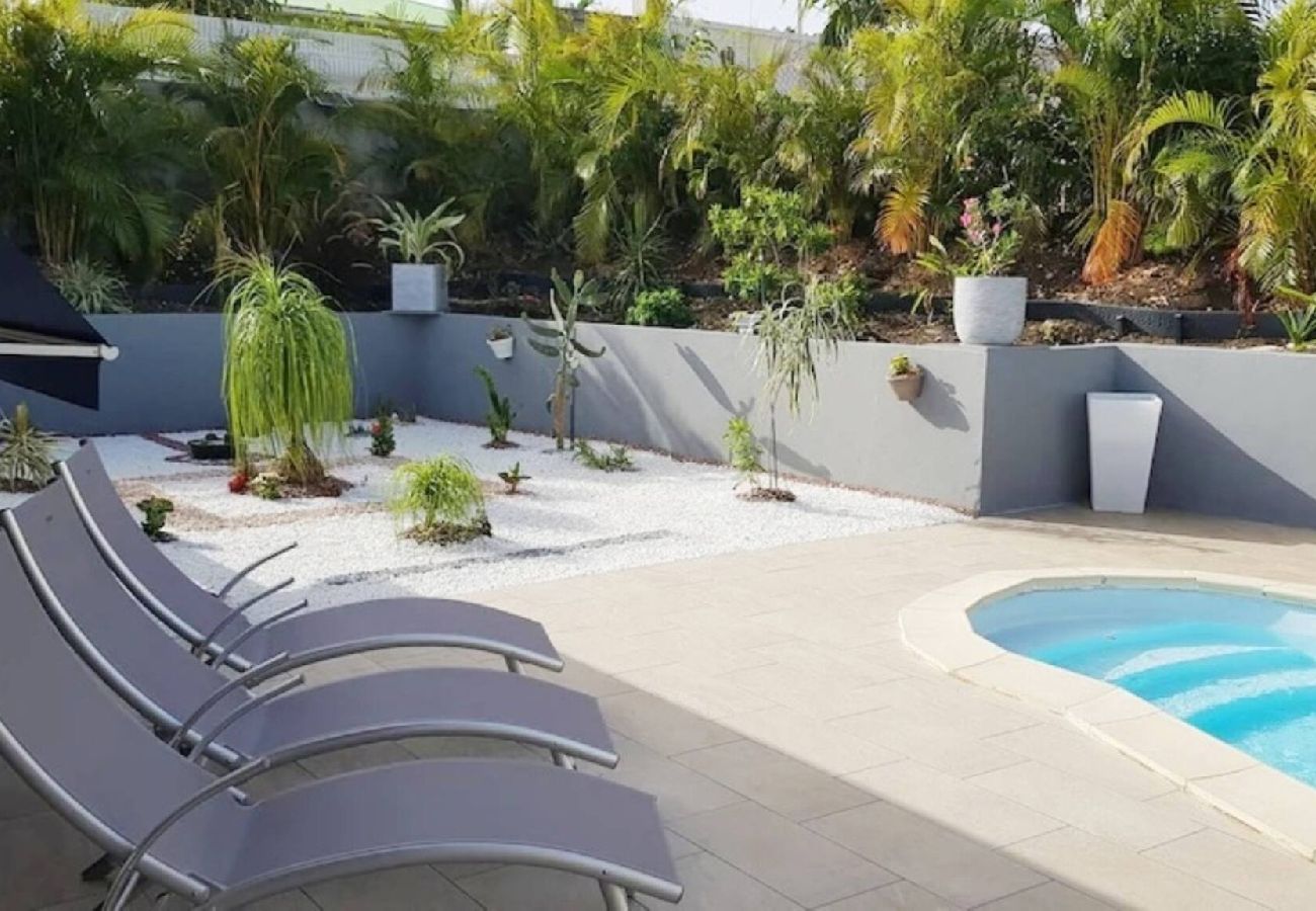 Villa in Sainte-Anne - Villa à Sainte Anne G104 3 ch piscine plage 600m