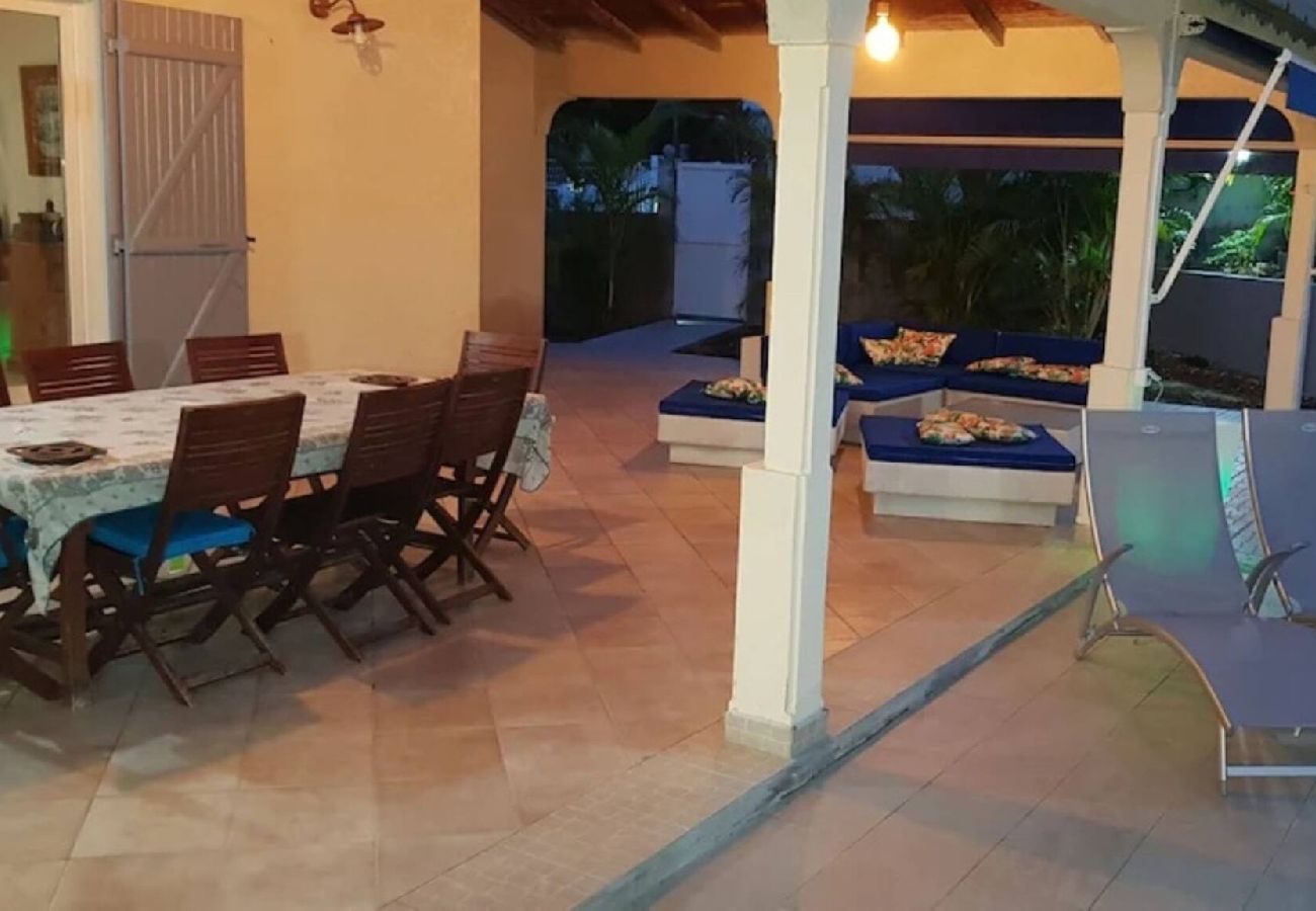 Villa in Sainte-Anne - Villa à Sainte Anne G104 3 ch piscine plage 600m