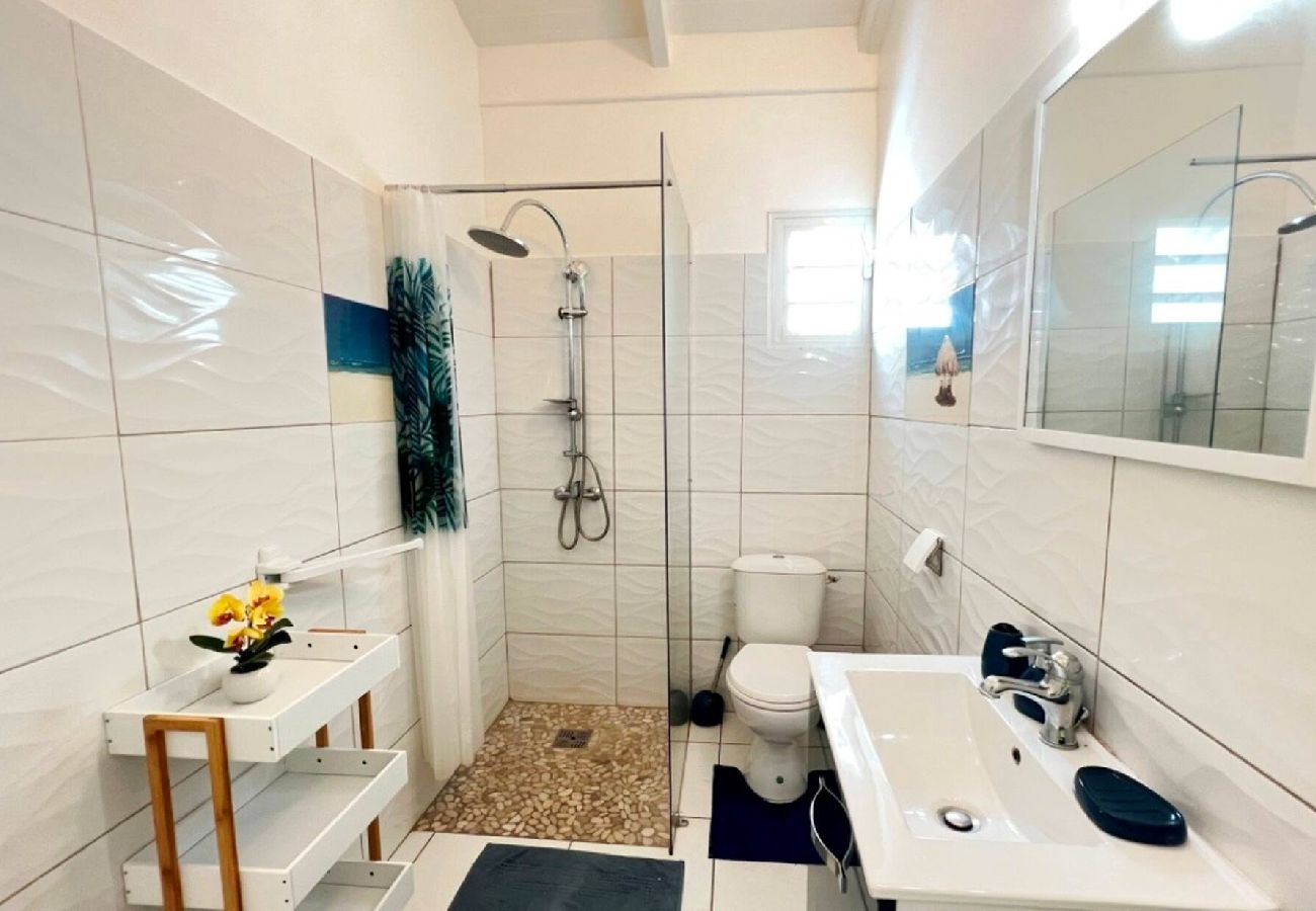 Villa in Saint-François - Villa Saint François G009 2 chambres piscine spa