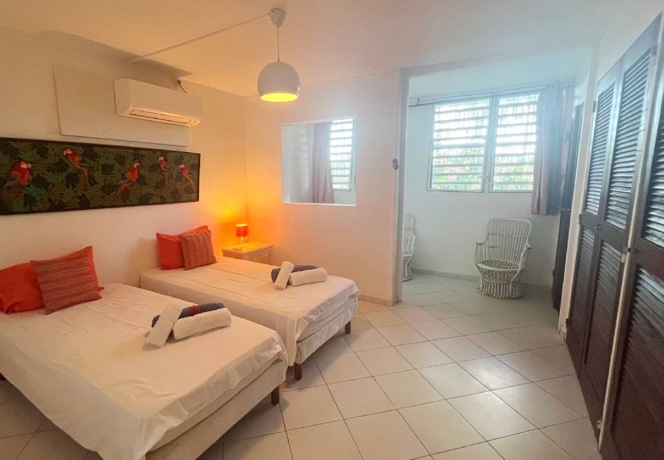 Villa in Saint-François - Villa à Saint François G184 - 5 chambres vue mer