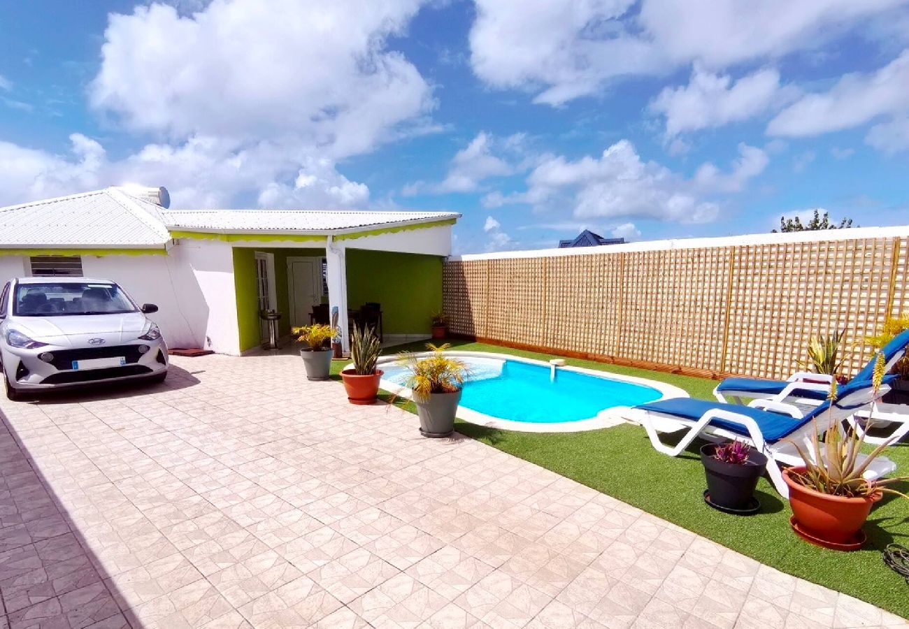 Villa in Saint-François - Villa à Saint François G004 - 1 chambre piscine