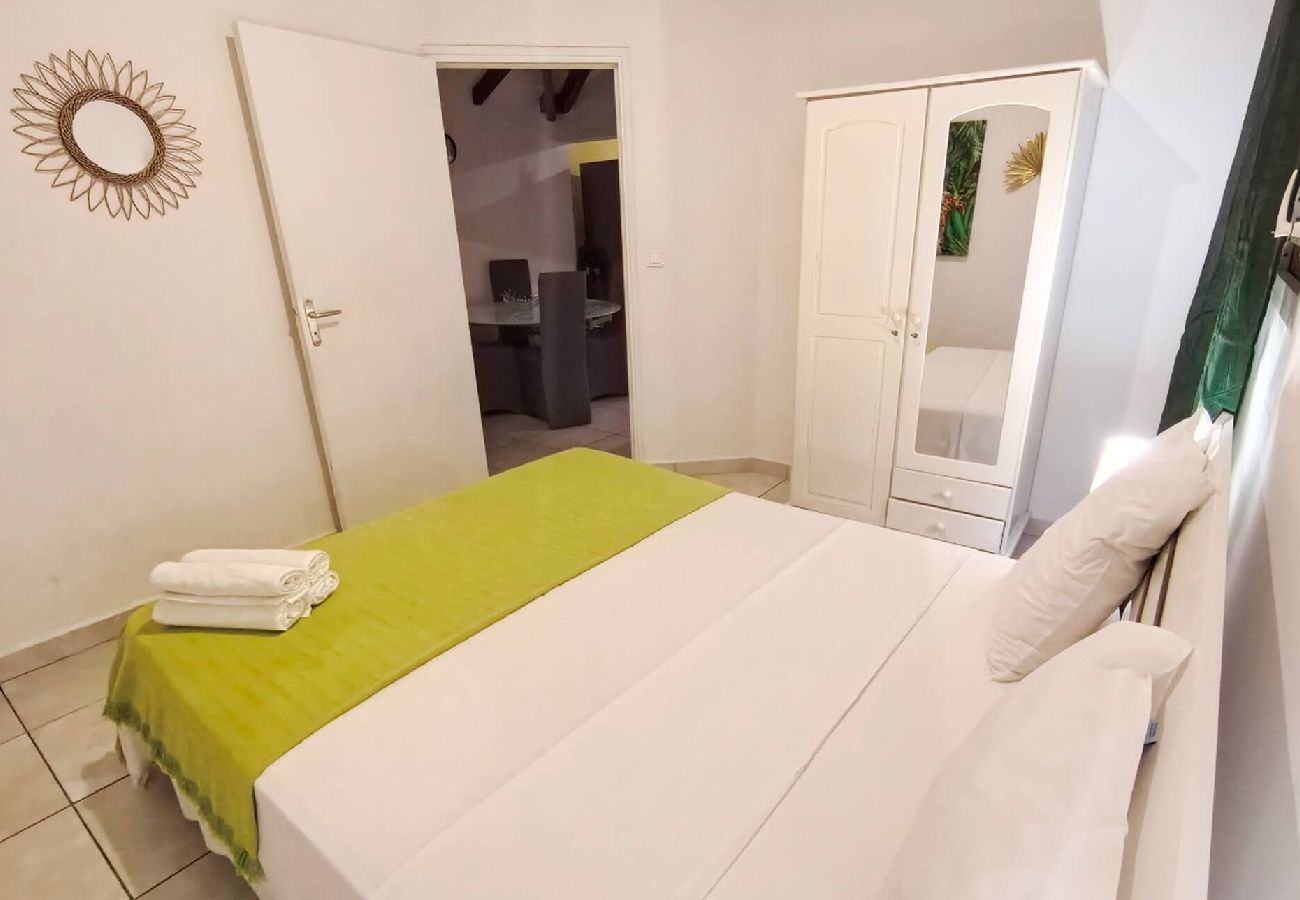 Villa in Saint-François - Villa à Saint François G004 - 1 chambre piscine