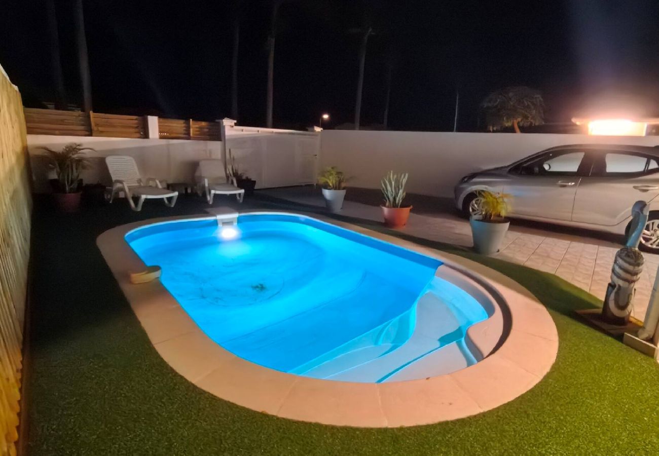 Villa in Saint-François - Villa à Saint François G004 - 1 chambre piscine