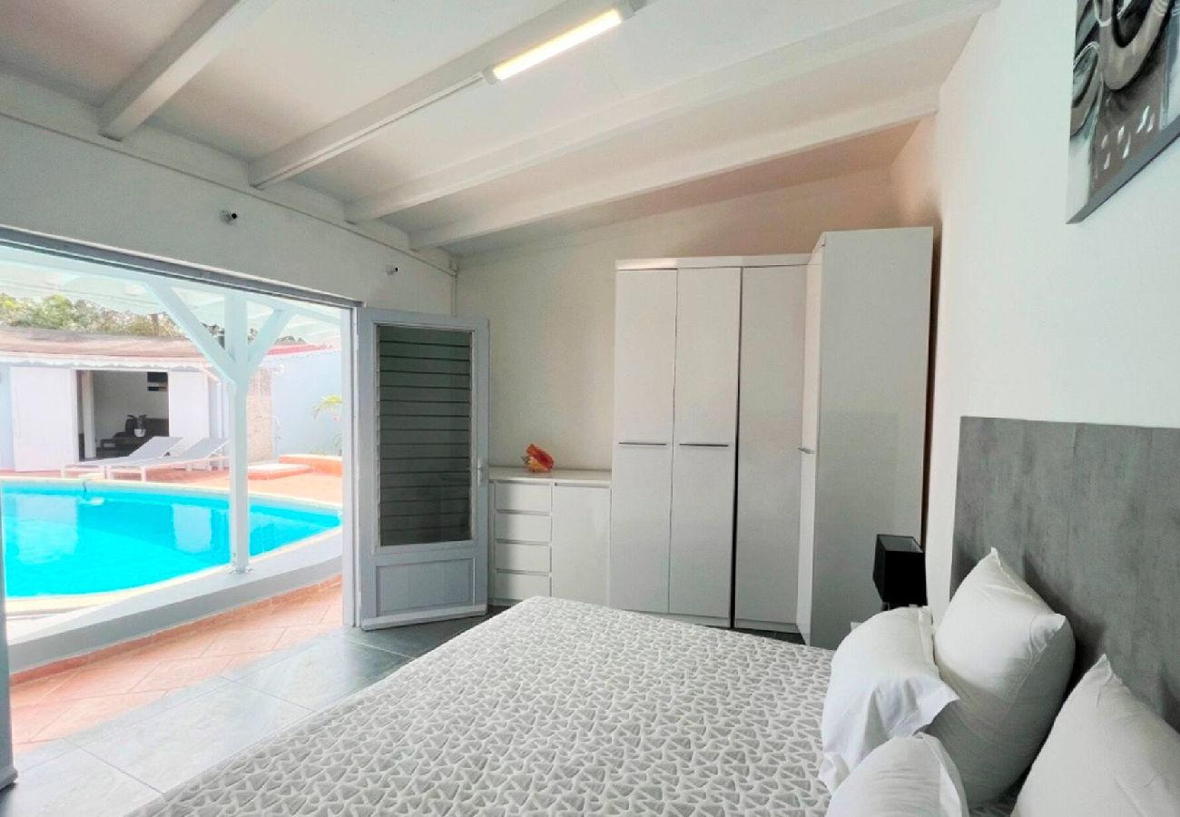 Villa in Le Gosier - Villa à Gosier G101C  - 3 chambres piscine
