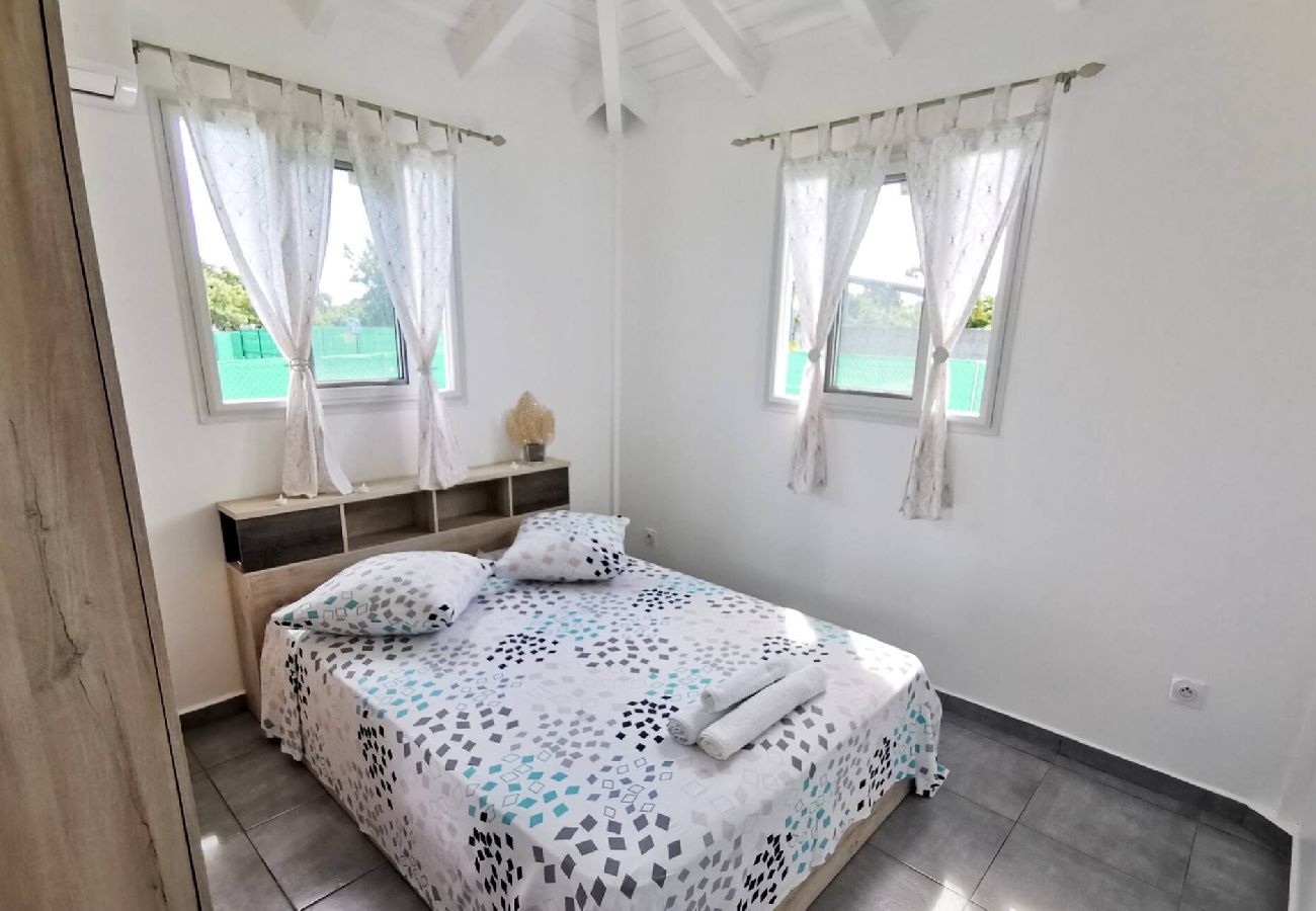Villa in Saint-François - Villa à Saint François G011 - 2 chambres piscine