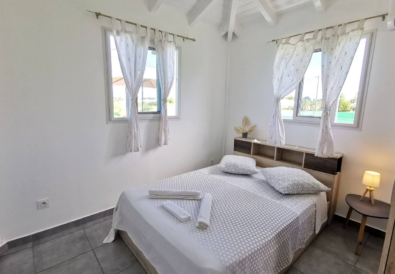 Villa in Saint-François - Villa à Saint François G011 - 2 chambres piscine