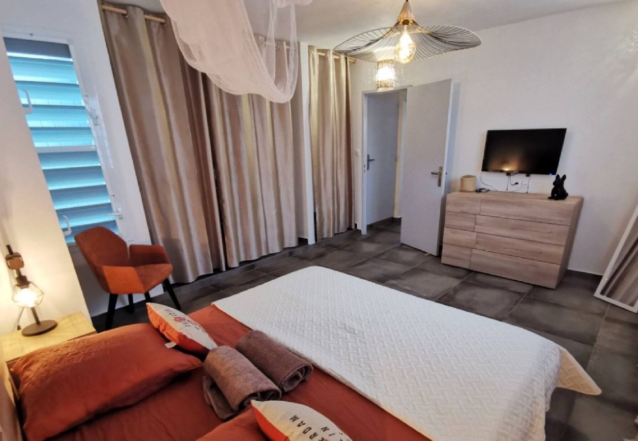 Villa in Saint-François - Villa à Saint François G017 - 1 chambre piscine