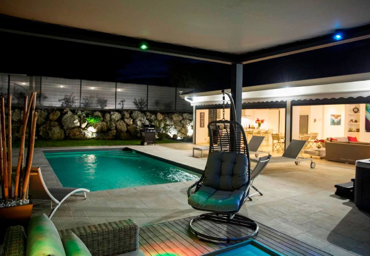 Villa in Saint-François - Villa à St François G163A - 4 chambres piscine