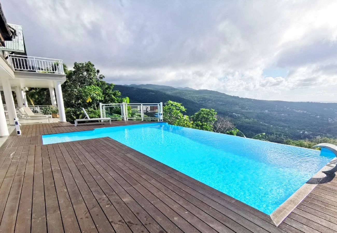 Villa in Deshaies - Villa à Deshaies G167C - 3 chambres piscine