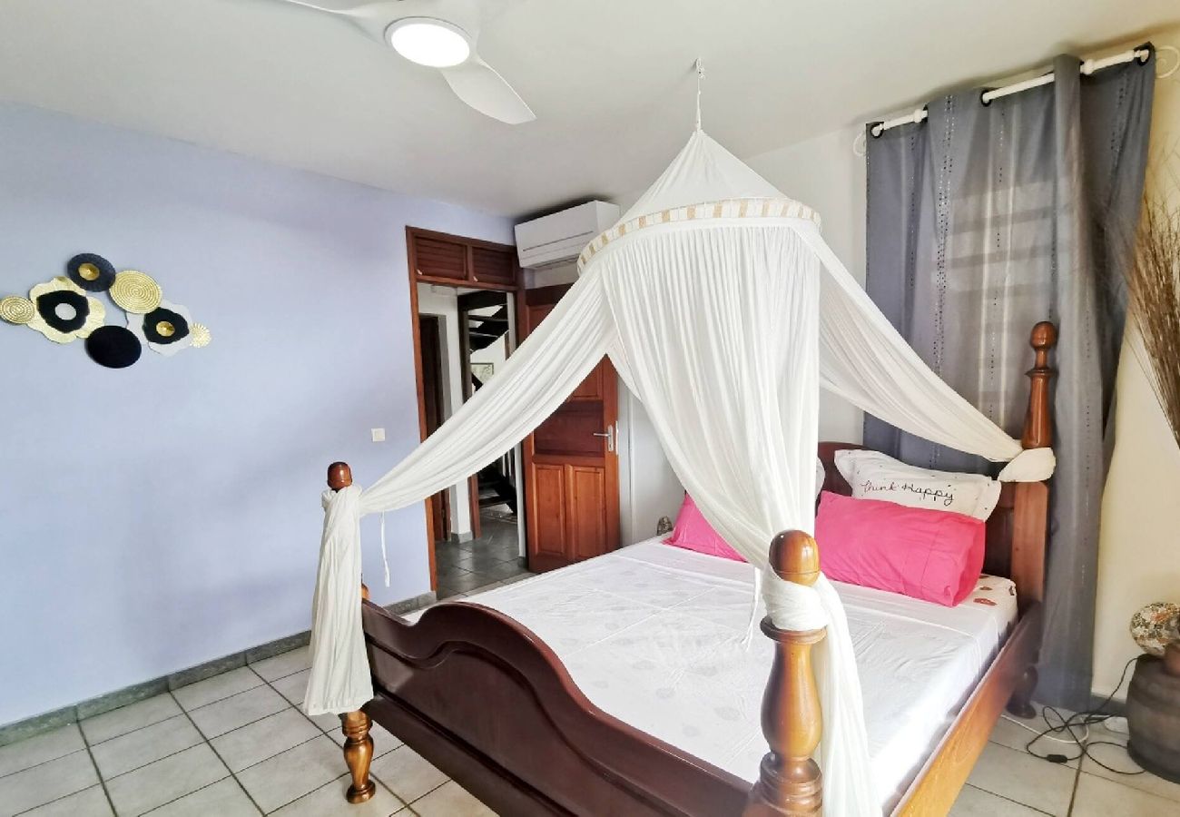 Villa in Deshaies - Villa à Deshaies G167C - 3 chambres piscine