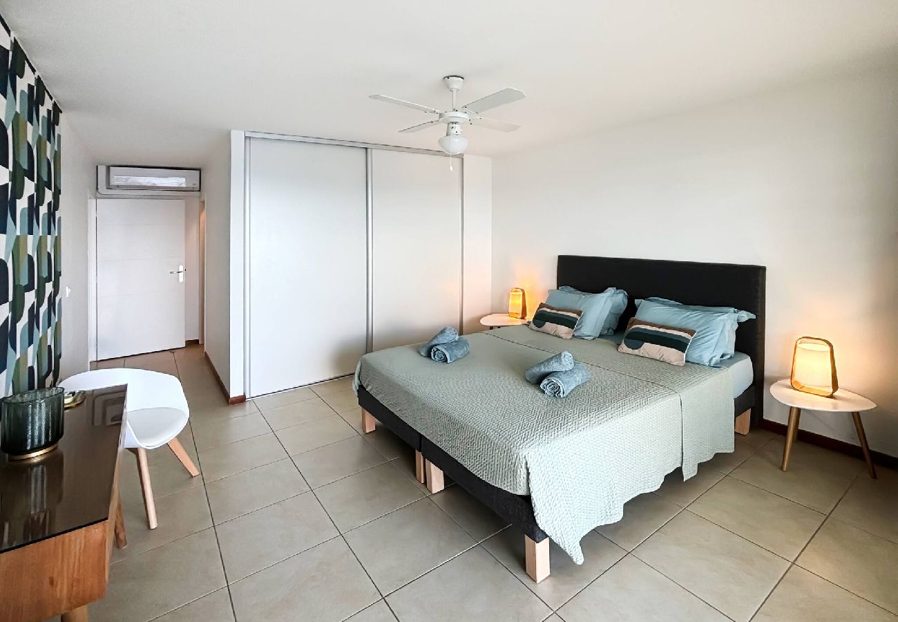 Apartment in Les Trois-Ilets - T5 Le Grand Bleu, vue mer,  plage a 100 mètres