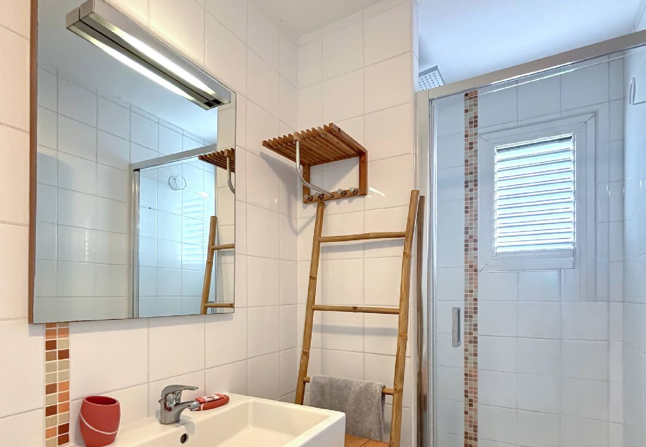 Apartment in Les Trois-Ilets - T5 Le Grand Bleu, vue mer,  plage a 100 mètres