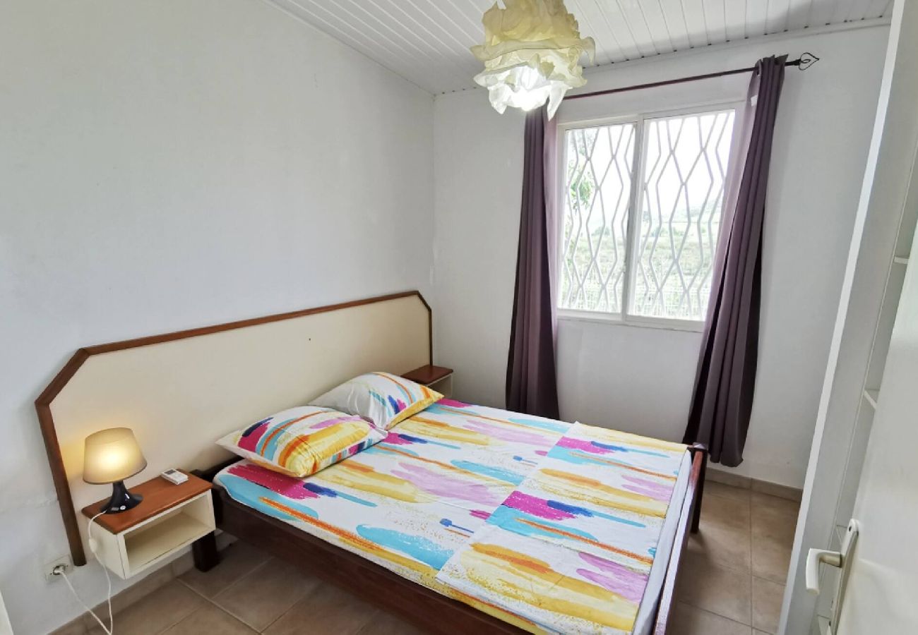 Villa in Sainte-Anne - Villa à Sainte Anne Ref M055 3ch piscine + 2appts