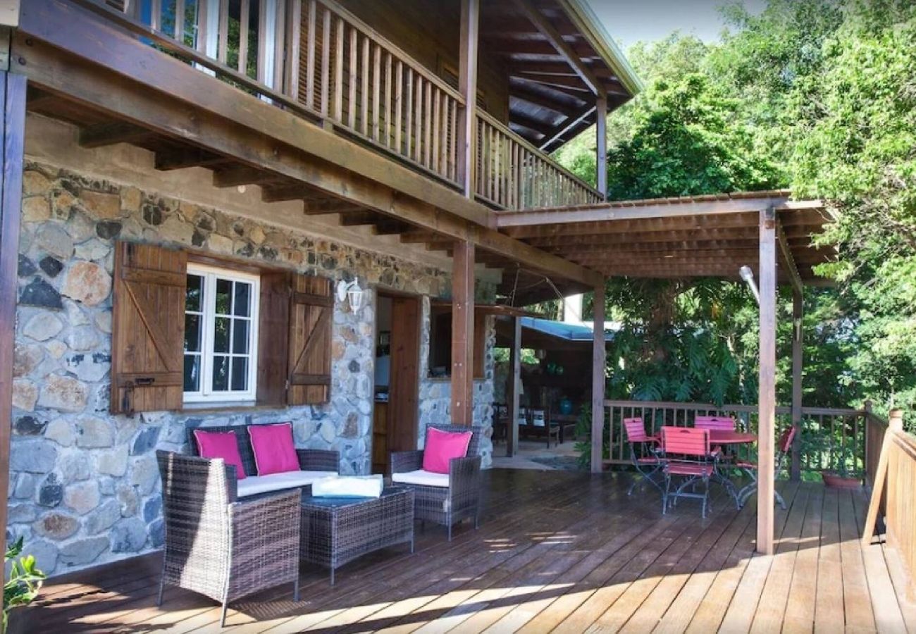 Villa in Deshaies - Villa à Deshaies G166D 2 chambres piscine vue mer