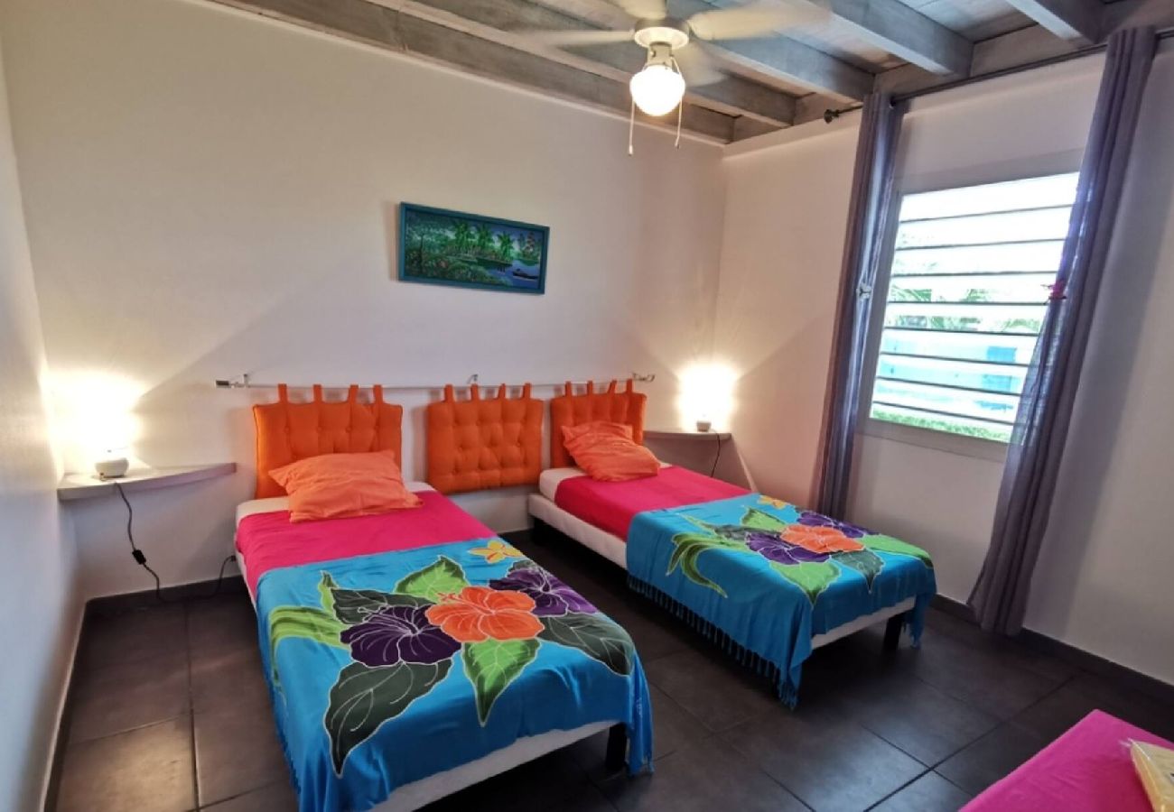 Villa in Saint-François - Villa à Saint François G153 - 3 ch piscine 6 pers
