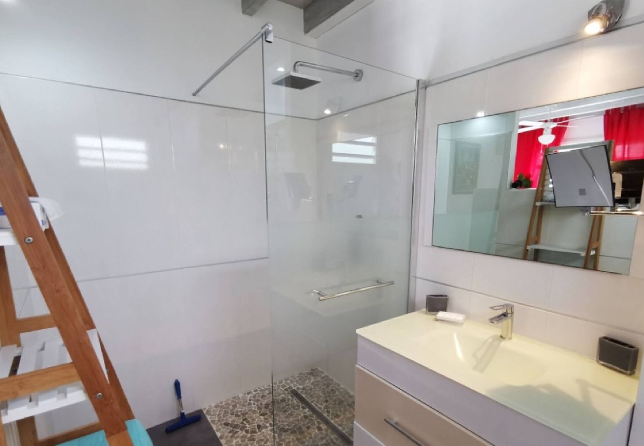 Villa in Saint-François - Villa à Saint François G153 - 3 ch piscine 6 pers