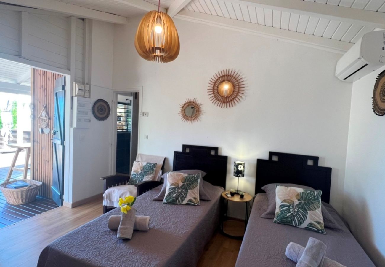 Villa in Deshaies - Villa à Deshaies G128B 3 chambres piscine vue mer