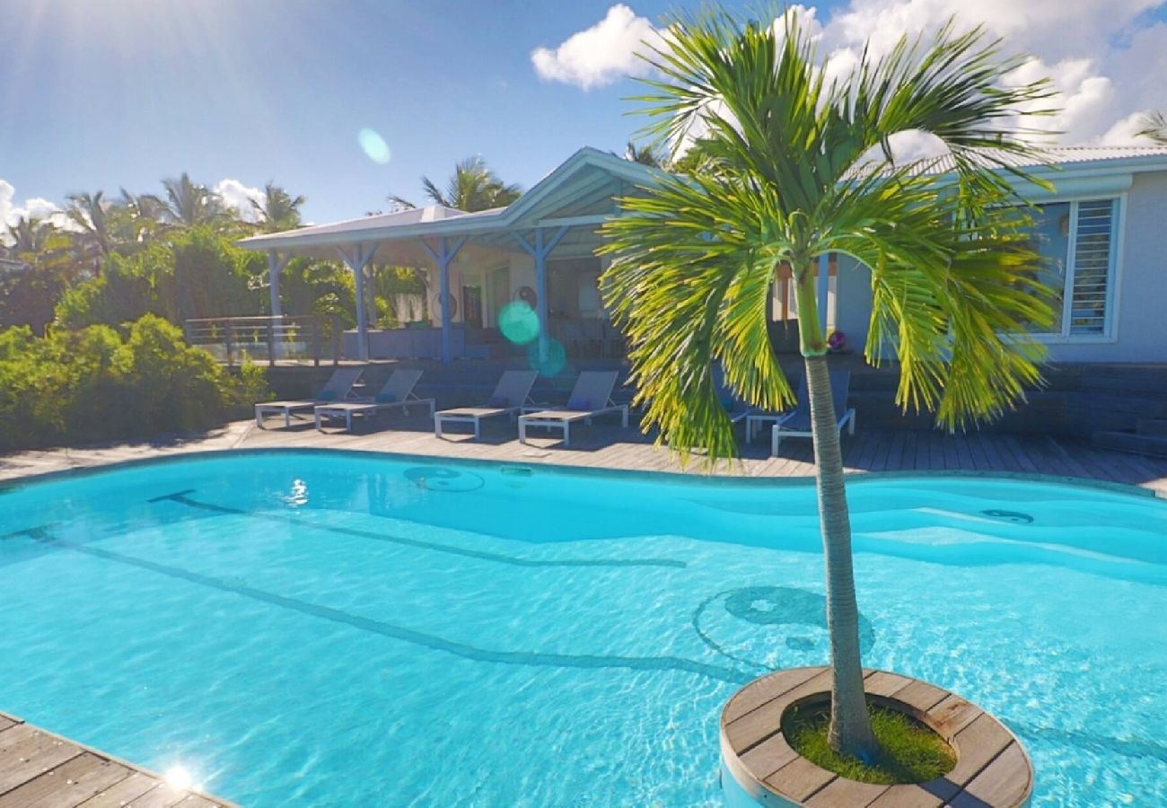 Villa in Sainte-Anne - Villa à Sainte Anne G194 - 4 ch piscine vue mer