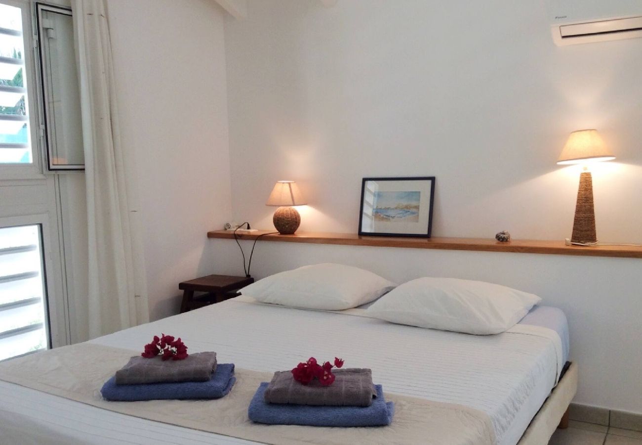 Villa in Sainte-Anne - Villa à Sainte Anne G135D - 3 ch piscine 7 pers