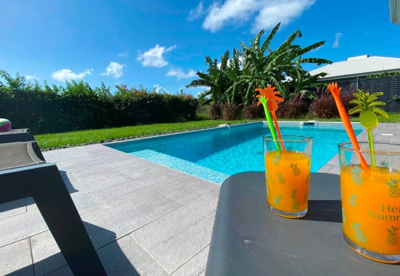 Villa in Le Gosier - Villa Gosier ref G111A 3ch 6 pers piscine