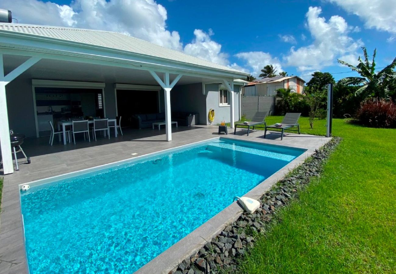 Villa in Le Gosier - Villa Gosier ref G111A 3ch 6 pers piscine