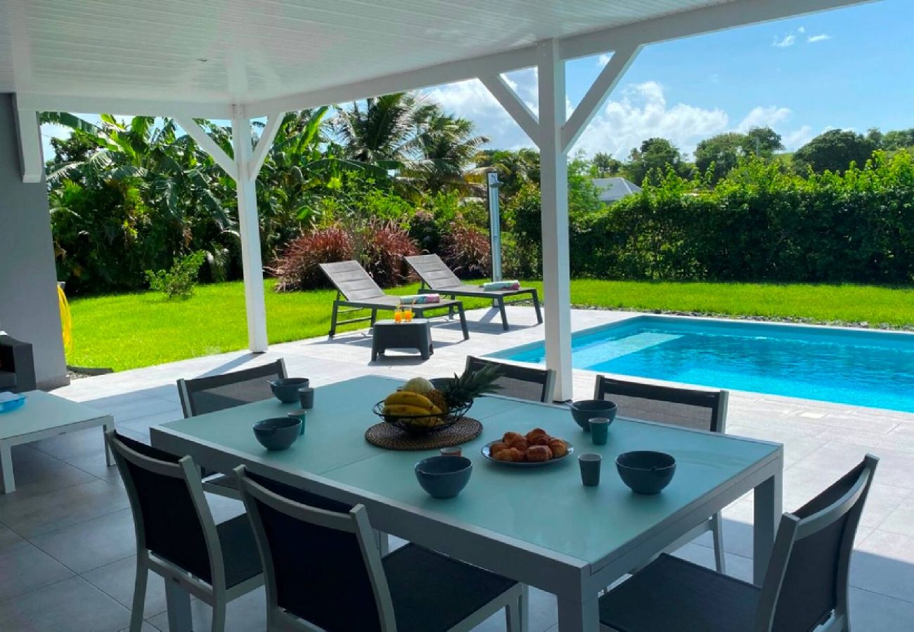 Villa in Le Gosier - Villa Gosier ref G111A 3ch 6 pers piscine