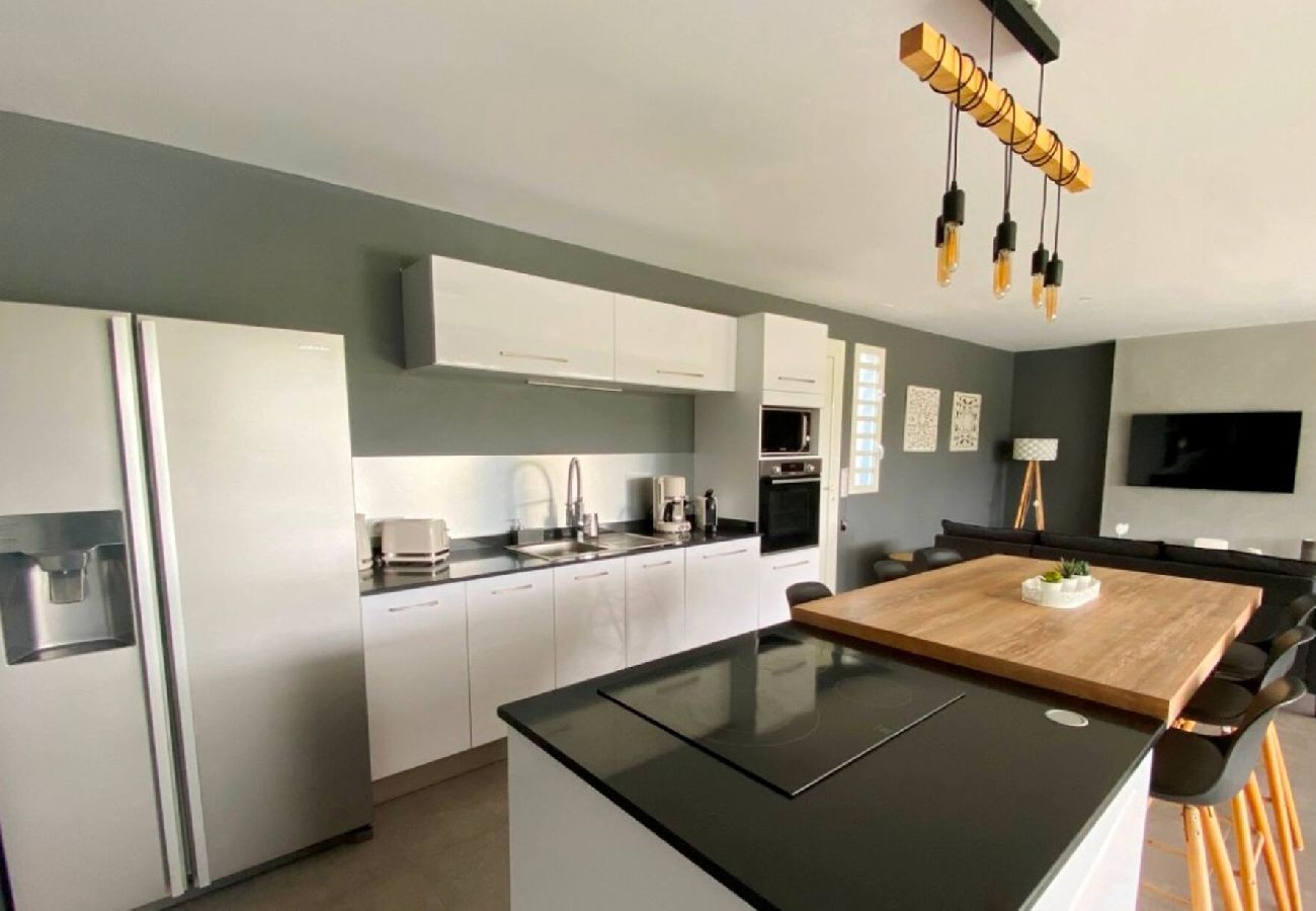 Villa in Le Gosier - Villa Gosier ref G111A 3ch 6 pers piscine