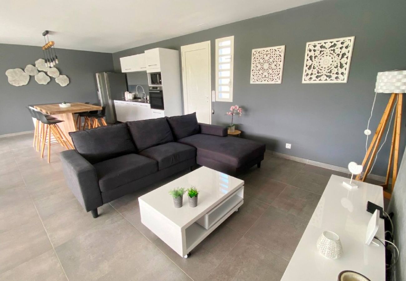 Villa in Le Gosier - Villa Gosier ref G111A 3ch 6 pers piscine