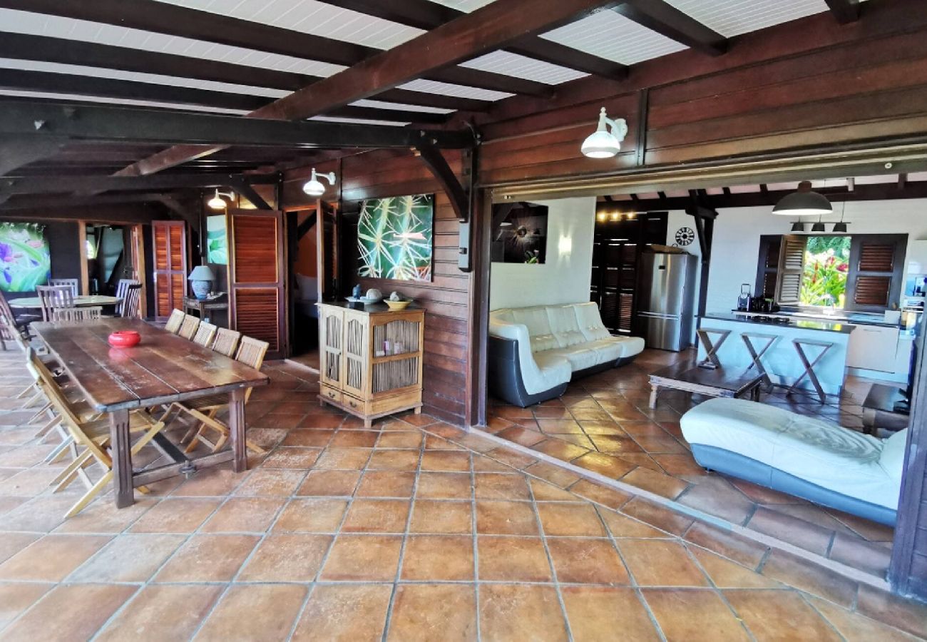 Villa in Deshaies - Villa à Deshaies G199 vue mer 11 pers piscine