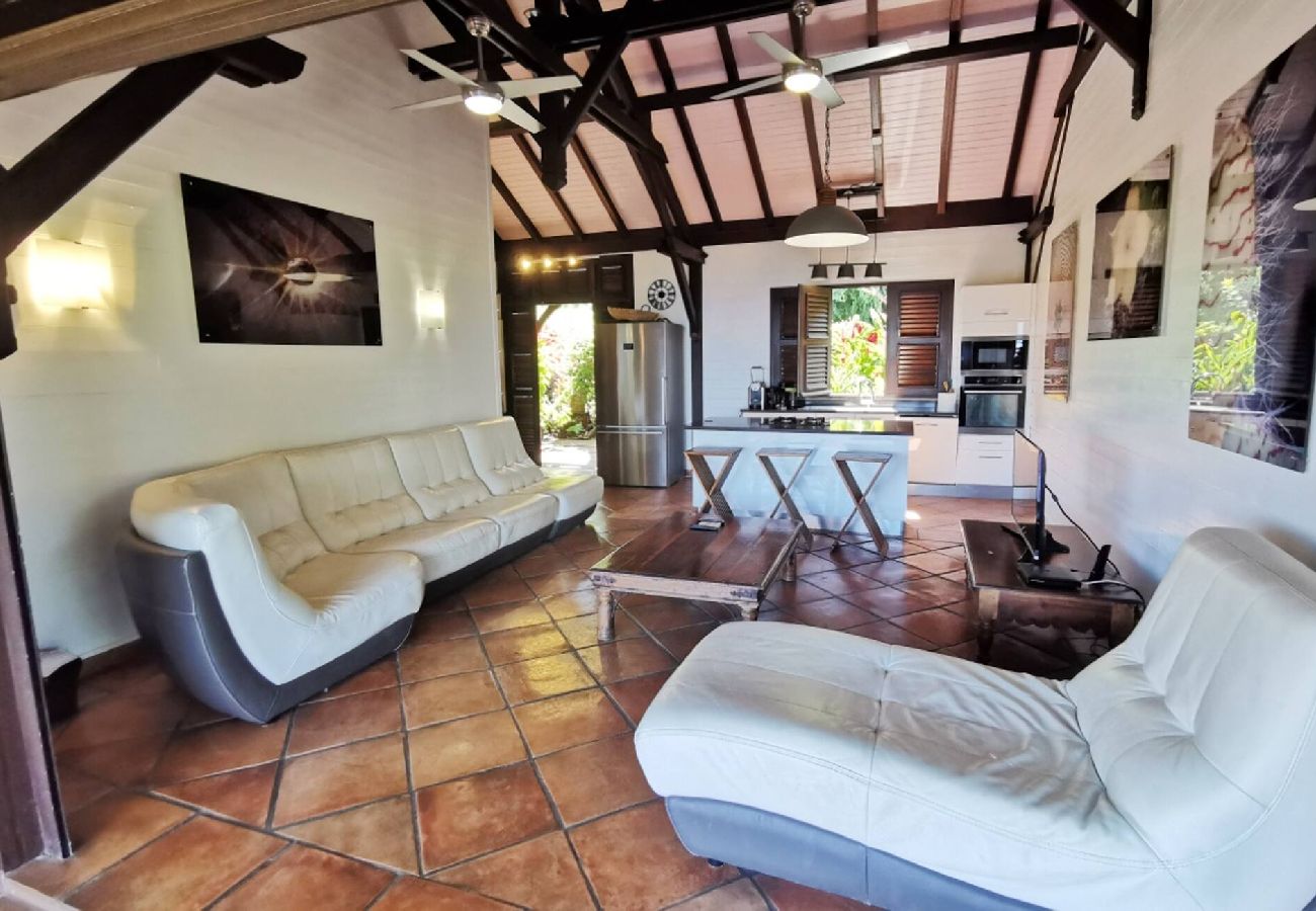 Villa in Deshaies - Villa à Deshaies G199 vue mer 11 pers piscine