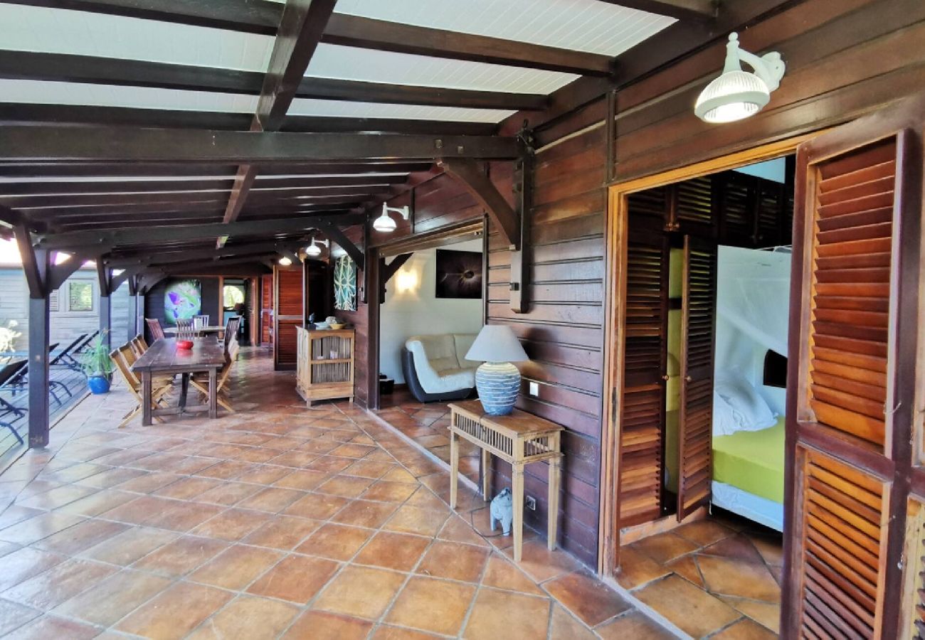 Villa in Deshaies - Villa à Deshaies G199 vue mer 11 pers piscine